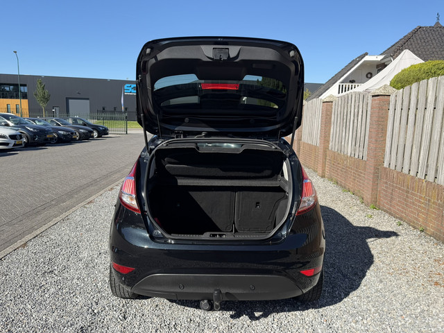 Foto 5 van Ford Fiesta 1.0 EcoBoost Titanium NAVI CLIMATE CONTROL P-SENSOREN TREKHAAK SPOILER