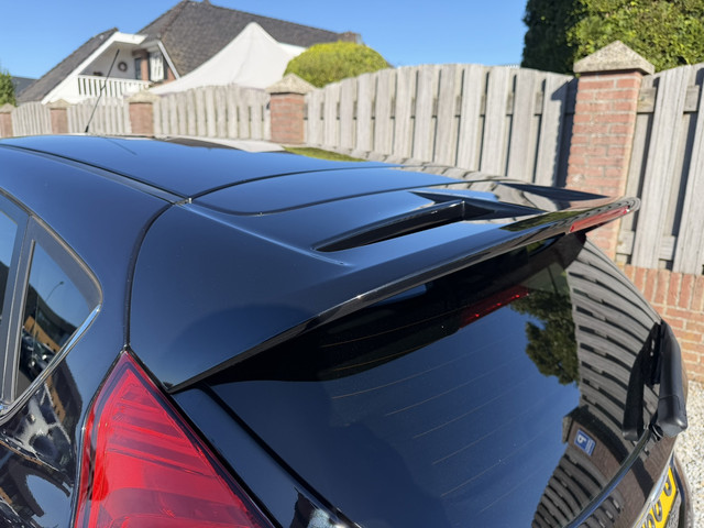 Foto 4 van Ford Fiesta 1.0 EcoBoost Titanium NAVI CLIMATE CONTROL P-SENSOREN TREKHAAK SPOILER