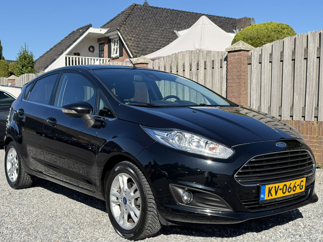 Ford Fiesta 1.0 EcoBoost Titanium NAVI CLIMATE CONTROL P-SENSOREN TREKHAAK SPOILER