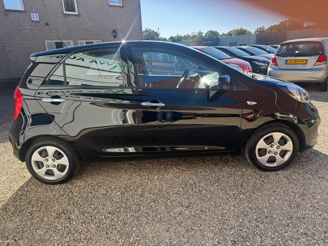 Foto 7 van Kia Picanto 1.0 CVVT Airco, elektr ramen, 5 deurs, APK 09-2027!