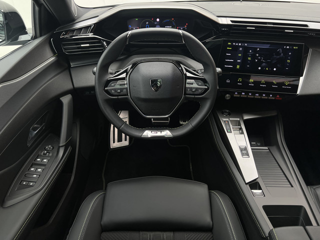 Foto 9 van Peugeot 308 SW Plug-in Hybrid 225 GT | Automaat | Panoramadak | AGR Comfort Stoelen | Zeer luxe!
