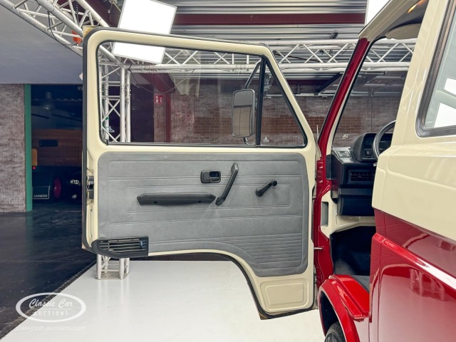 Foto 4 van VOLKSWAGEN TRANSPORTER T3 Caravelle - ONLINE AUCTION