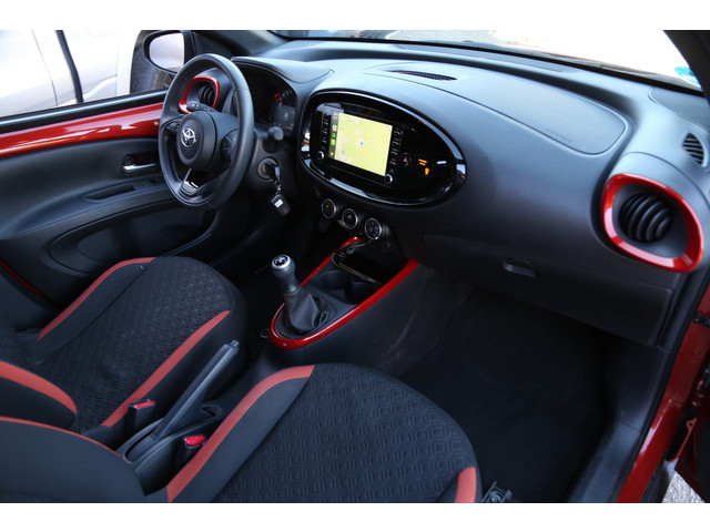 Foto 9 van Toyota Aygo X 1.0 VVT-i MT Pulse Navi Carplay ACC Camera 12.700km!!