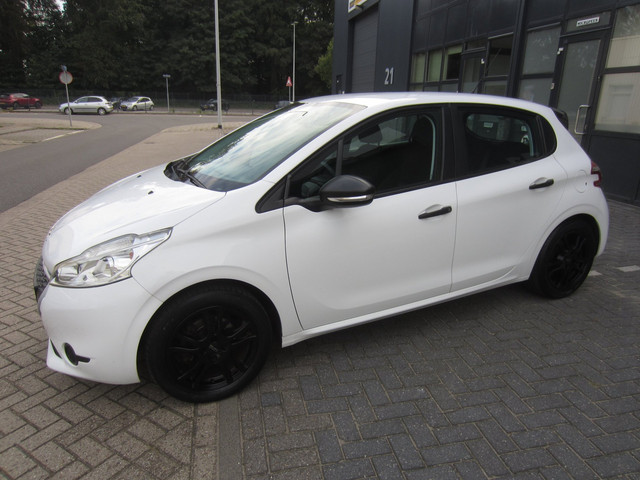 Foto 7 van Peugeot 208 1.0 VTi Access 2014 Airco 82.000KM NAP! APK!