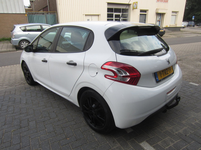 Foto 6 van Peugeot 208 1.0 VTi Access 2014 Airco 82.000KM NAP! APK!