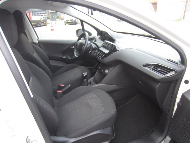 Peugeot 208 1.0 VTi Access 2014 Airco 82.000KM NAP! APK!