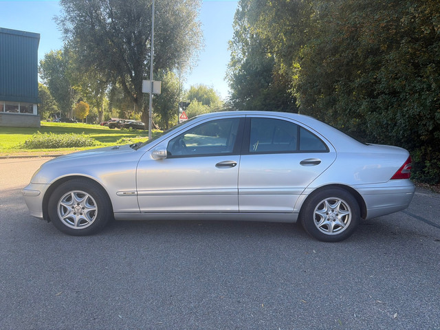 Foto 3 van Mercedes-Benz C-klasse 180 K. Classic 153DKM! NAP! 2003!
