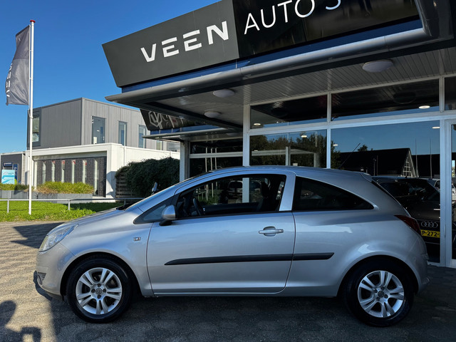 Foto 10 van Opel Corsa 1.2-16V Enjoy AUTOMAAT Airco Cruise Trekhaak
