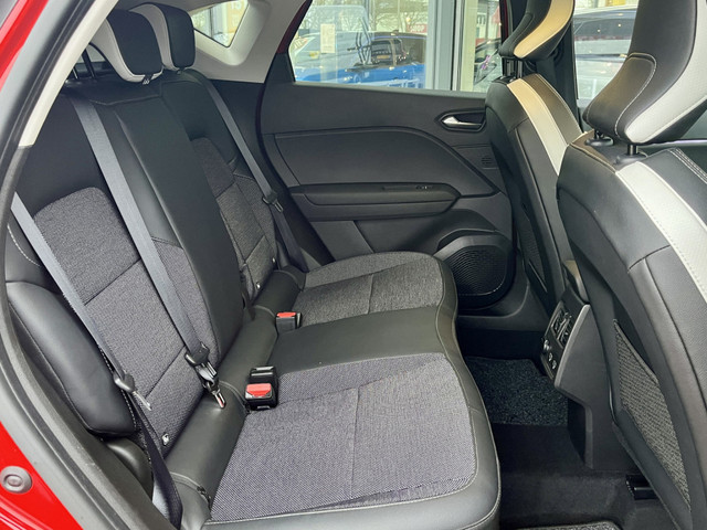 Foto 7 van Renault Captur 1.6 E-Tech Plug-In Hybrid 160 Intens | Trekhaak Afn. | All Seasons | Adaptive cruise