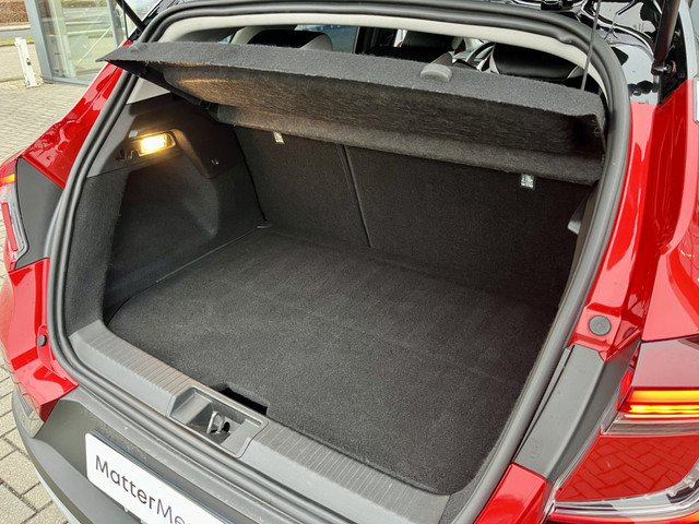 Foto 10 van Renault Captur 1.6 E-Tech Plug-In Hybrid 160 Intens | Trekhaak Afn. | All Seasons | Adaptive cruise