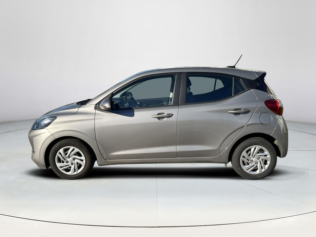 Foto 9 van Hyundai i10 1.0 Comfort Smart Net binnen, In nieuwstaat