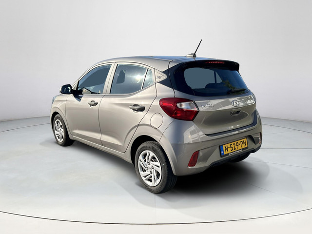 Foto 8 van Hyundai i10 1.0 Comfort Smart Net binnen, In nieuwstaat