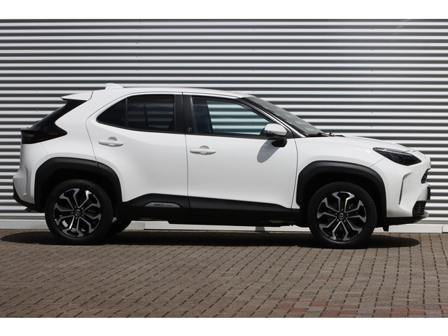 Foto 4 van Toyota Yaris Cross 1.5 Hybrid Dynamic Safety + Winter-Pakket