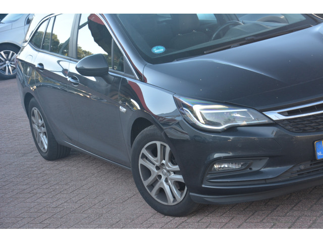 Foto 4 van Opel Astra Sports Tourer 1.6 CDTI Business+ | Navigatie | Trekhaak | Cruise-control | Airco | NL aut