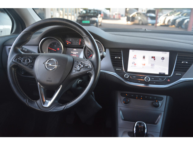 Foto 8 van Opel Astra Sports Tourer 1.6 CDTI Business+ | Navigatie | Trekhaak | Cruise-control | Airco | NL aut