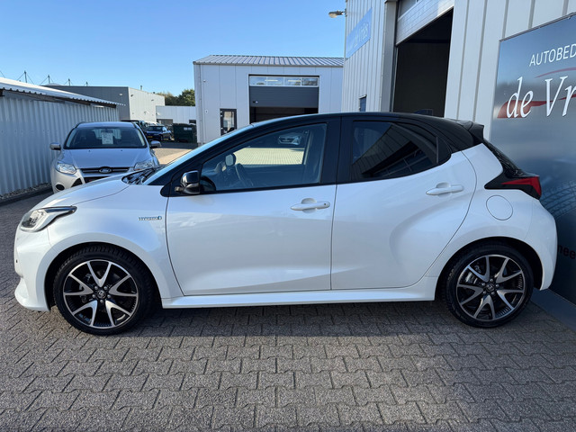 Foto 2 van Toyota Yaris 1.5 Hybrid Dynamic / Airco / Achteruit rij camera / Apple Carplay / Keyless entree / Ke