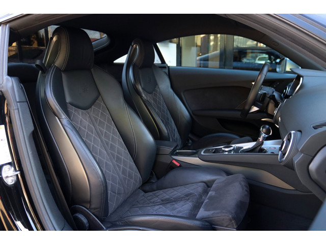 Foto 10 van Audi TT 2.0 TFSI TTS Quattro RS STOELEN B&O VIRTUAL