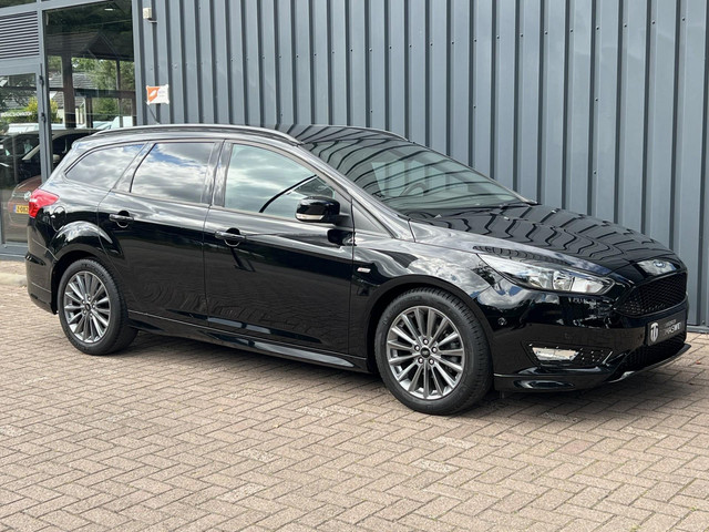 Foto 2 van Ford Focus Wagon 1.0 ST-Line NAVIGATIE!/140 PK!/ONDERHOUDEN!/
