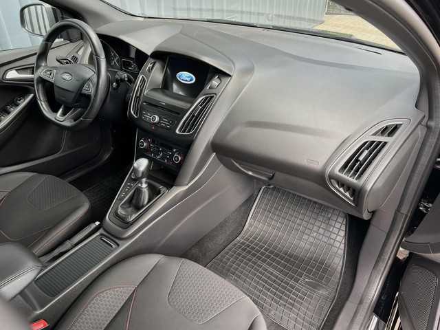 Foto 9 van Ford Focus Wagon 1.0 ST-Line NAVIGATIE!/140 PK!/ONDERHOUDEN!/