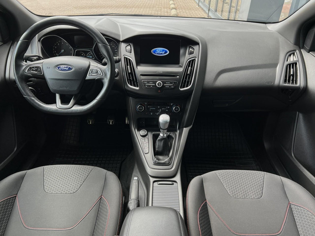 Foto 10 van Ford Focus Wagon 1.0 ST-Line NAVIGATIE!/140 PK!/ONDERHOUDEN!/