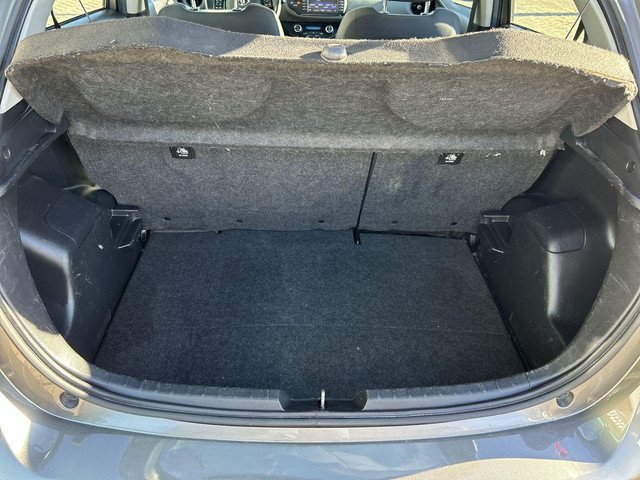 Foto 9 van Toyota Yaris 1.5 VVT-i Active RIJKLAAR | Climate Control | Cruise Control | Camera