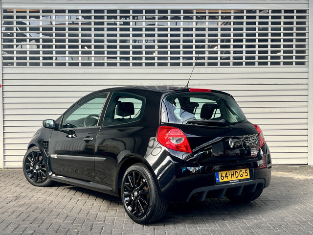 Foto 10 van Renault Clio III RS 2.0-16V 200 CUP Rijklaarprijs!