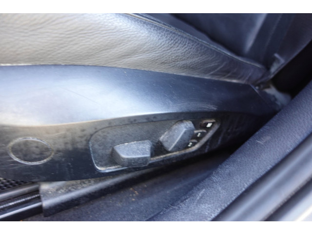 Foto 8 van BMW 1-serie 120i LEDER/NAVI