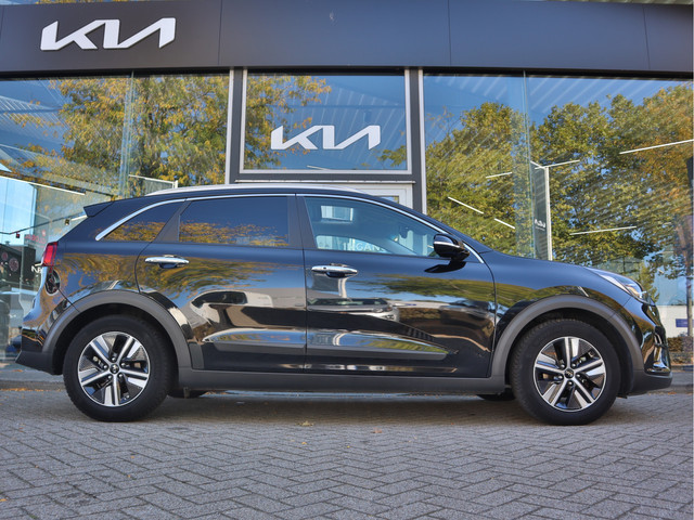 Foto 6 van Kia Niro 1.6 GDi Hybrid DynamicPlusLine | Leder | Stoel- & Stuurverwarming | Dodehoek Assistentie |