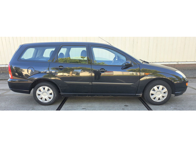Foto 4 van Ford Focus Wagon 1.6-16V Trend
