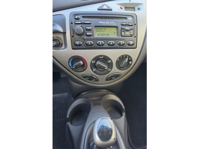 Foto 10 van Ford Focus Wagon 1.6-16V Trend