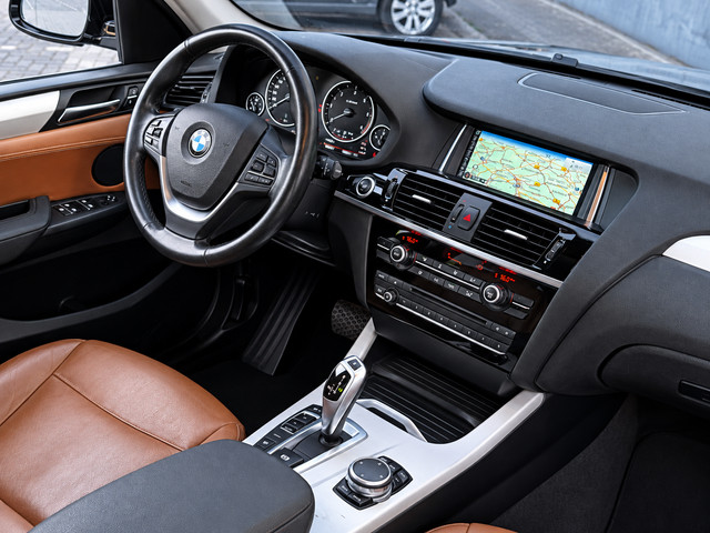 Foto 4 van BMW X3 XDrive20d Executive SPORT|NAVI|CRUISE