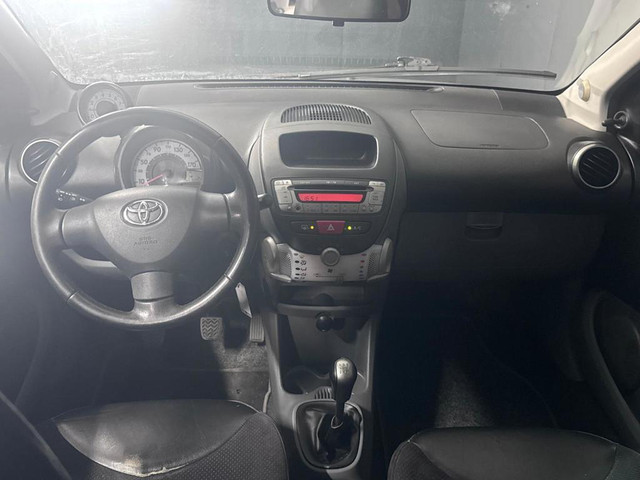 Foto 7 van Toyota Aygo 1.0| 5-deurs | NAP | Airco | Elektrische ramen | Centrale deurvergrendeling met afstands