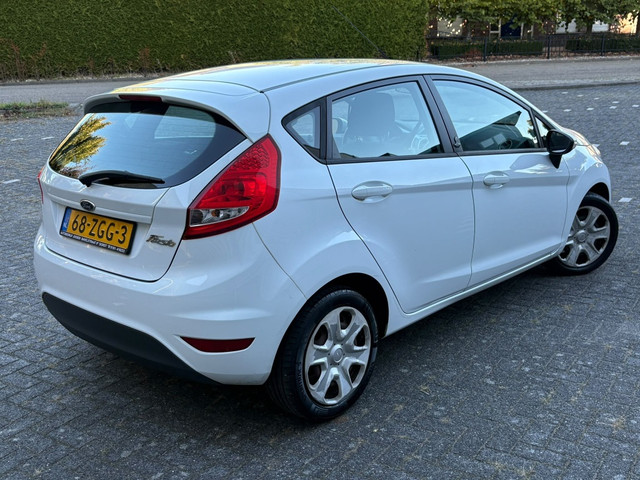 Foto 5 van Ford Fiesta 1.25 Titanium 5 Deurs Airco Cruise Control APK