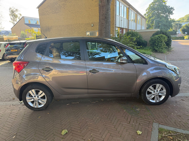 Foto 9 van Hyundai Ix20 AUTOMAAT / Tweede eigenaar / Airco / Nette auto