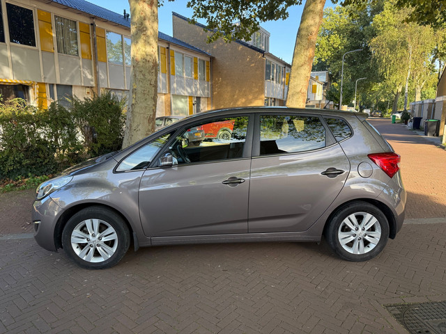Foto 5 van Hyundai Ix20 AUTOMAAT / Tweede eigenaar / Airco / Nette auto