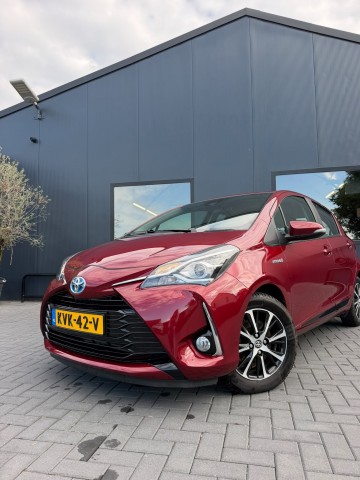 Foto 9 van TOYOTA YARIS 1.5 Hybrid Bi-Tone AUT / Camera, Navi, Bluetooth, LM velgen