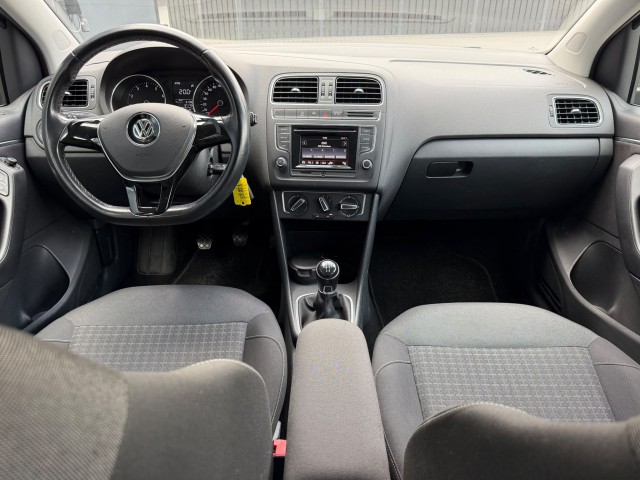 Foto 2 van VOLKSWAGEN POLO 1.2 TSI Comfortline / Airco, Bluetooth, AUX, Trekhaak, Cruise control