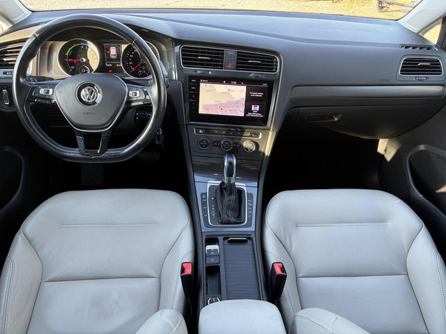 Foto 4 van Volkswagen e-Golf e-Golf ✓SOH 88.57%✓Carplay✓Navi✓Leder✓Clima✓Cruise✓Pdc V+A✓LED✓16'' Lm velgen✓N.A.