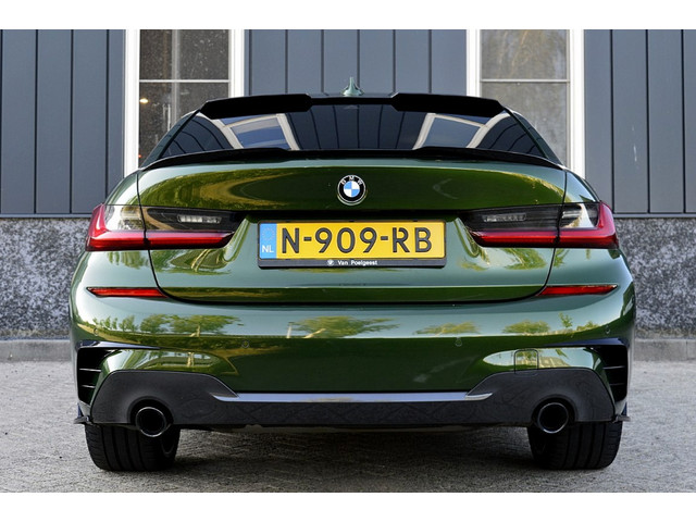 Foto 3 van BMW 3-serie 320i M-Sport Indivdual Rijklaarprijs-Garantie Schuifdak Leder Interieur Apple/Android Le