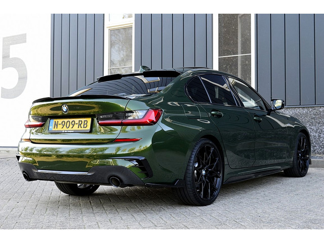 Foto 4 van BMW 3-serie 320i M-Sport Indivdual Rijklaarprijs-Garantie Schuifdak Leder Interieur Apple/Android Le