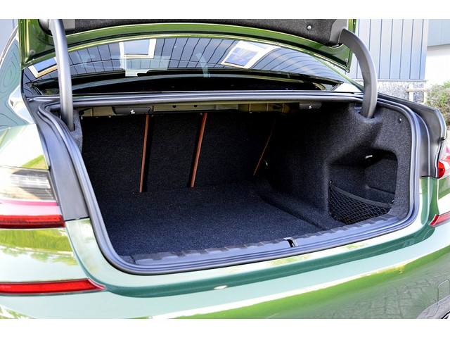 Foto 9 van BMW 3-serie 320i M-Sport Indivdual Rijklaarprijs-Garantie Schuifdak Leder Interieur Apple/Android Le