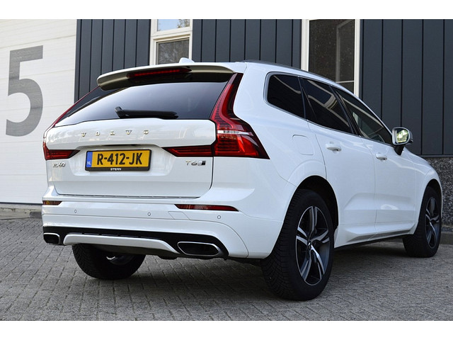 Foto 4 van Volvo XC60 2.0 T6 AWD R-Design Rijklaarprijs-Garantie Panorama dak Trekhaak Apple/Android Led Camera