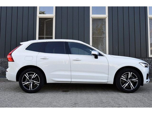 Foto 5 van Volvo XC60 2.0 T6 AWD R-Design Rijklaarprijs-Garantie Panorama dak Trekhaak Apple/Android Led Camera