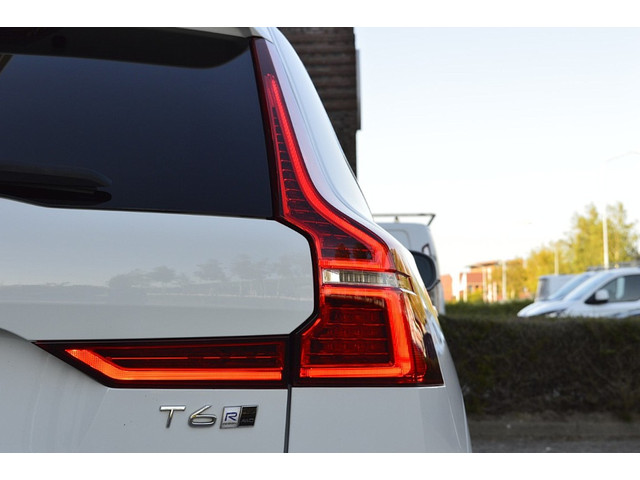 Foto 7 van Volvo XC60 2.0 T6 AWD R-Design Rijklaarprijs-Garantie Panorama dak Trekhaak Apple/Android Led Camera