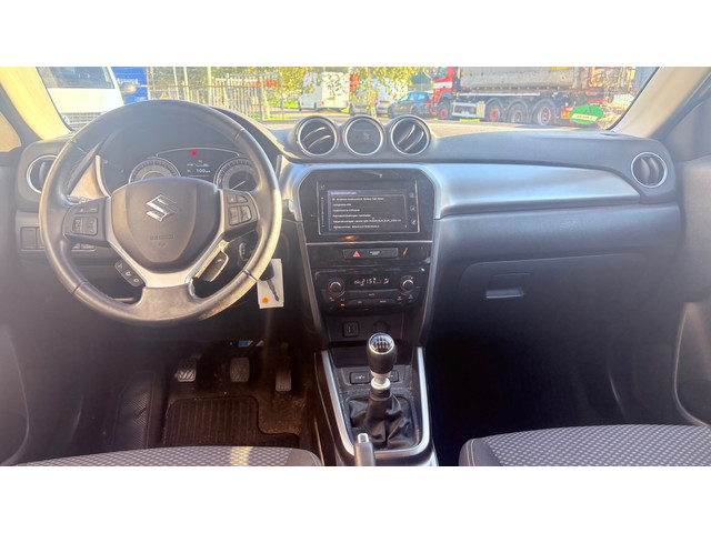 Foto 2 van Suzuki Vitara 1.4 Boosterjet Select Smart Hybrid/Cam/Ecc/Dealer Auto