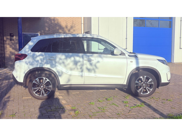 Foto 5 van Suzuki Vitara 1.4 Boosterjet Select Smart Hybrid/Cam/Ecc/Dealer Auto