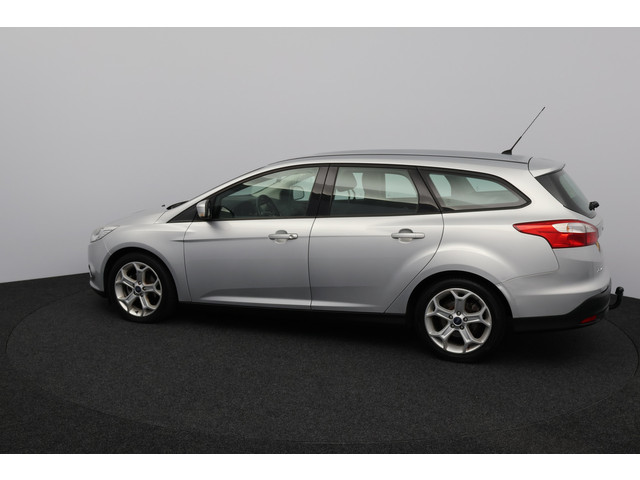 Foto 10 van Ford FOCUS Wagon 1.0 EcoBoost Trend/ D-Riem verv: 166.000 KM!/ Trekhaak/ Airco/ Cruise/ Elek. pakket