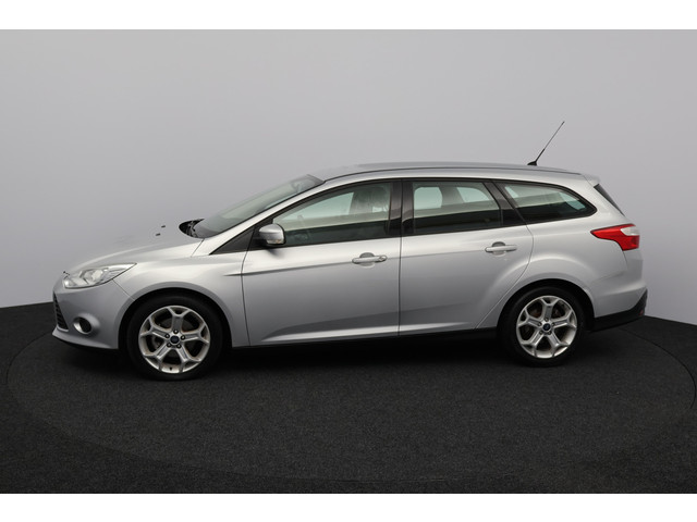 Foto 9 van Ford FOCUS Wagon 1.0 EcoBoost Trend/ D-Riem verv: 166.000 KM!/ Trekhaak/ Airco/ Cruise/ Elek. pakket