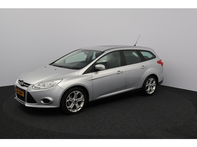 Foto 7 van Ford FOCUS Wagon 1.0 EcoBoost Trend/ D-Riem verv: 166.000 KM!/ Trekhaak/ Airco/ Cruise/ Elek. pakket