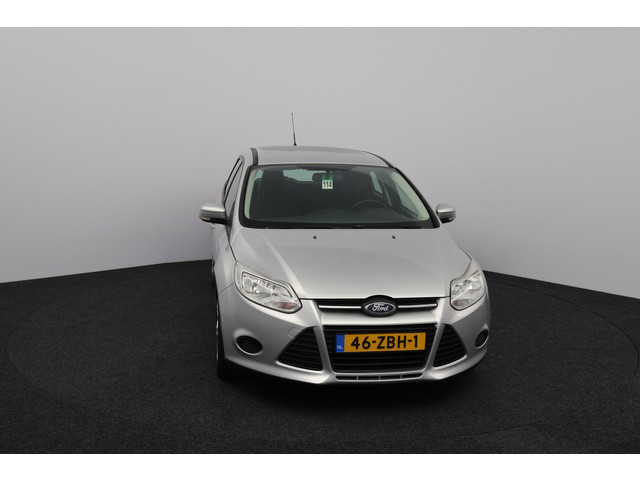 Foto 5 van Ford FOCUS Wagon 1.0 EcoBoost Trend/ D-Riem verv: 166.000 KM!/ Trekhaak/ Airco/ Cruise/ Elek. pakket